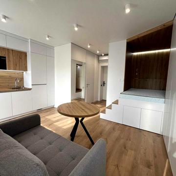 ОРЕНДА квартири/ПЕРША здача/Деміївська