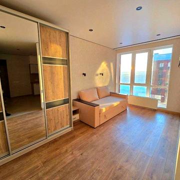 Однокімнатна з новим ремонтом! Швидкий виїзд на Київ!