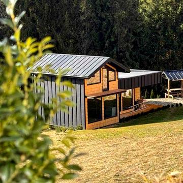 Верховина. Верховинський район. Карпати. Нерухомість. Котедж