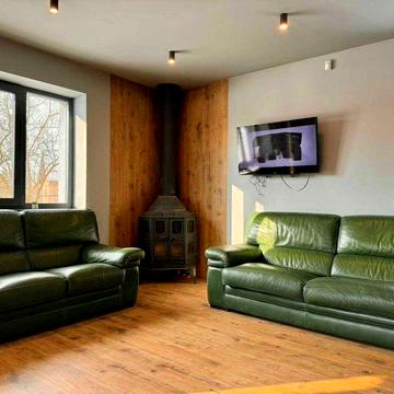 Затишний будинок у Вовчинцях