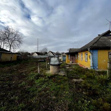 Продаю будинок в м. Миронівка , вул. Захарченка ..100км від Києва.