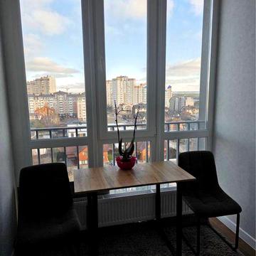 Однокімнатна квартира з сучасним ремонтом! Без комісії!