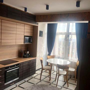 Продаж двокімнатної квартири з ремонтом в ЖК Гранд Бурже, мін оформлен