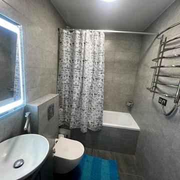 Хотів  ЖК Емоція  2к  квартира  з ремонтом ЖК Емоція