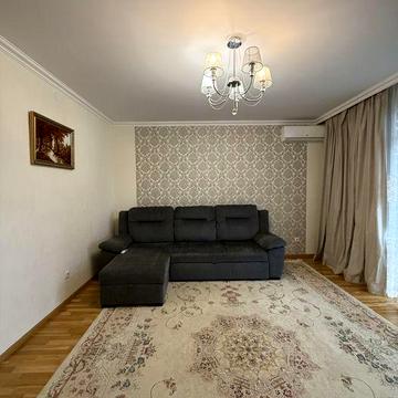 Оренда 3-х кімнатної з гаражем.