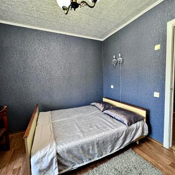 Князя Володимира Великого просп., 112