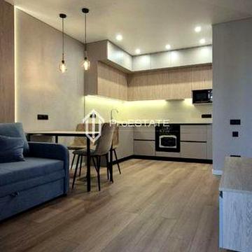 ЖК "Варшавський плюс"   однокімнатна з ремонтом ЖК Варшавский Плюс