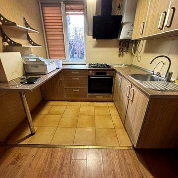 Здам будинок в Чорноморці , газ , власний двір