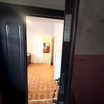 Продаж квартири, вул Б Хмельницького