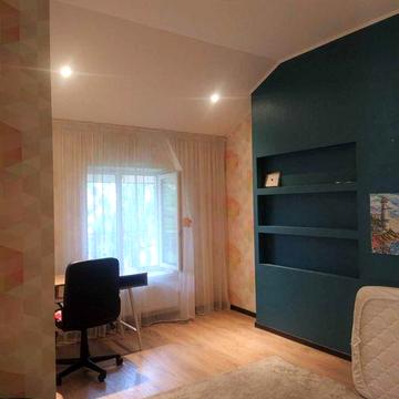 Продам 3-кімнатну квартиру по вул. Чупринки