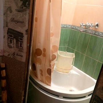 Продам гостинку,ул. Киргизская, 4 (район Одесской), 4