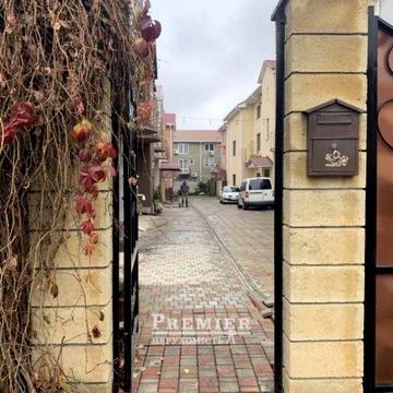 Продаж будинок дуплекс на поселке Котовского.