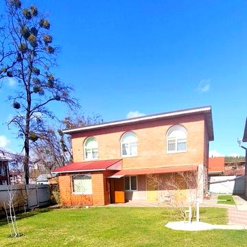 Здається 2-х поверховий цегляний будинок в Броварах (зупинка «Пекарня»