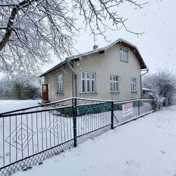 Продається добротний цегляний будинок в центрі м.Моршин...