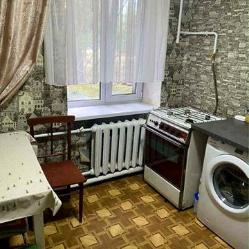 Здам 1кім.кв. в цегляному будинку з газом!Вул.Киівська 302!