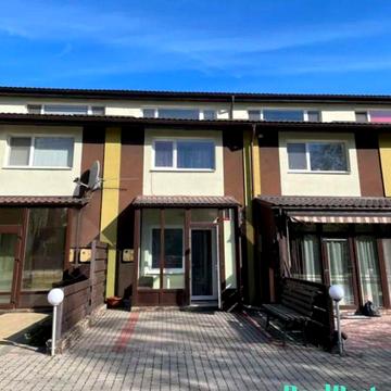 Продаж / Котедж / вул. Соборна, Ювілейний, Рівне