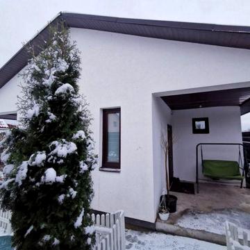 Продається будинок в чудовій локації!