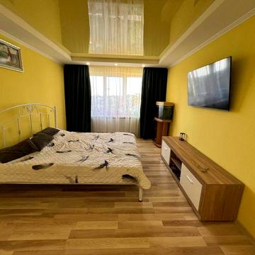 Від власника  продаж простора квартира в пустомитах