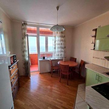 Довготривала оренда 1к квартири на наб. Дніпровська 26А