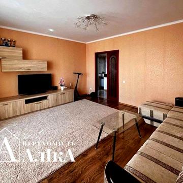 Продам велику 3-кімнатну квартиру в новому будинку біля центру