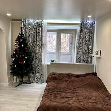 Продається 2-х кімнатна на Проспекті!