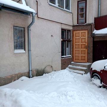 Продається 5-ти кімнатна квартира на Новому світі