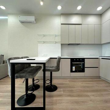 Сдам кухню студию и спальню  с видом на море в ЖК "Аквамарин"/16 фонт.