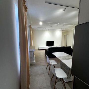 Березовий парк світло не вимикають