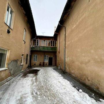 Терміновий продаж 2 кімнатної квартири по вулиці Вовчинецькій