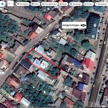 Будинок (дуплекс) в центрі міста, можливий продаж 1/2 будинку