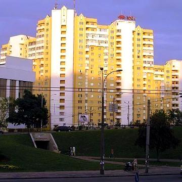 метро Шулявська Оренда 2к квартира вул. Борщагівська 145