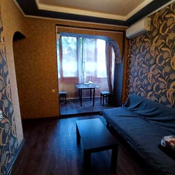 Продам 2 к. квартиру Культуры сталинка метро Университет Научная Центр