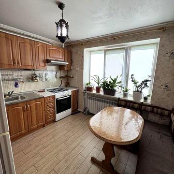 Продам 2х комнатную квартиру.   Работаем по гос . программам с