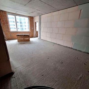 Двокімнатна квартира з індивідуально газовим опаленням