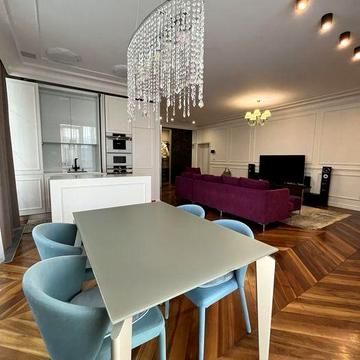 Аренда квартиры 150 м , два паркоместа Центр Ярослава Мудрого