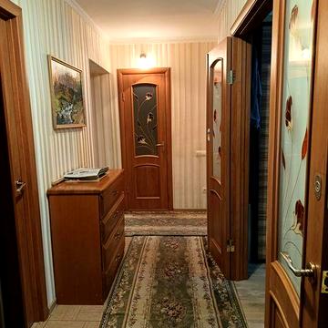 Продам четырех комнатную квартиру. Центр