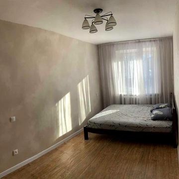 Оренда 2к квартири Цегляний будинок Середній поверх Ближнє Замостя