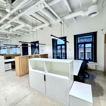 Велика Васильківська вул. (Червоноармійська), 1-3/2а