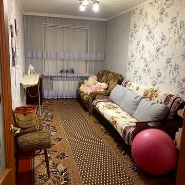 Продам двокімнатну квартиру (район 40 років). Є- сертифікат.