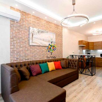 Здається сучасна євродвушка в ЖК 38 Перлина (Kadorr), Є Генератор!