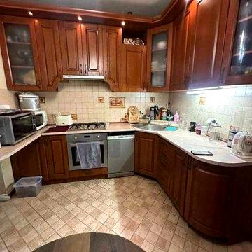 Продам 2 кімнатну квартиру на Старицкого