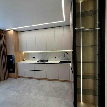 Продається дизайнерська трикімнатна квартира біля озера ЖК Міленіум