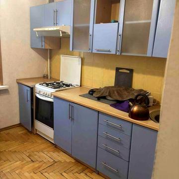 Продаж 1 к 6/9 вул Глісерна