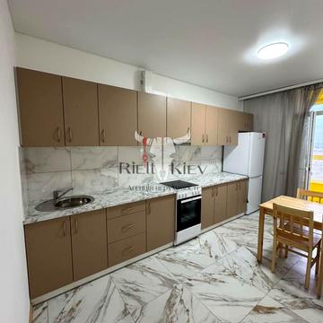 Кадетський Гай вул., 12