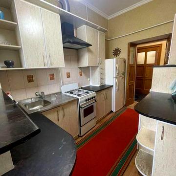 Здаю  2к квартиру на Соборній