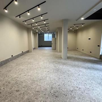 Підгірна вул., 27