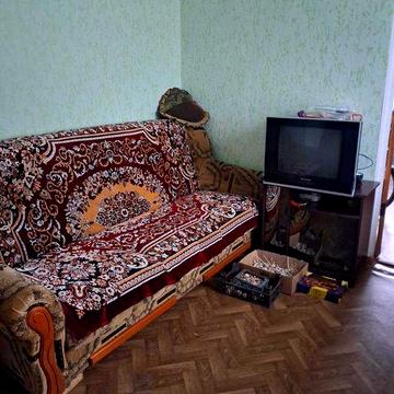 Продам частину будинку з окремим входом та землею