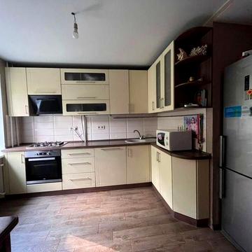 Велика 3шка 2й поверх Чумаченко