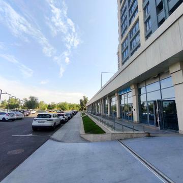 Набережна Перемоги вул., 7