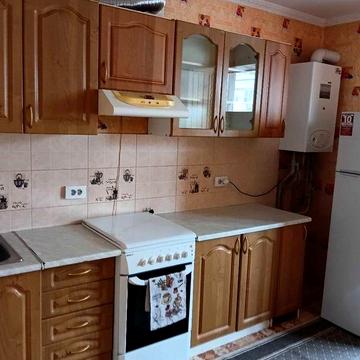 Оренда 2 кімнатної Актуальної квартири на Озерній